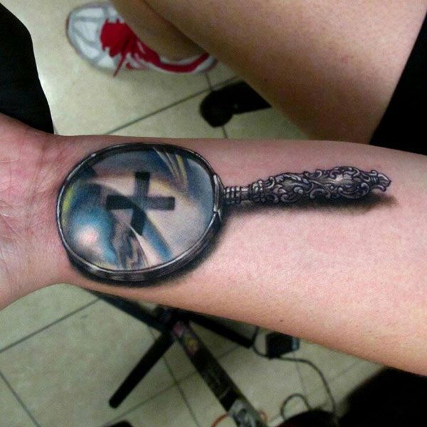 magnifying-glass-tattoo.