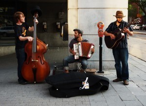 Montréal, 15 juin 2011. Musiciens de la rue Saint-Denis.